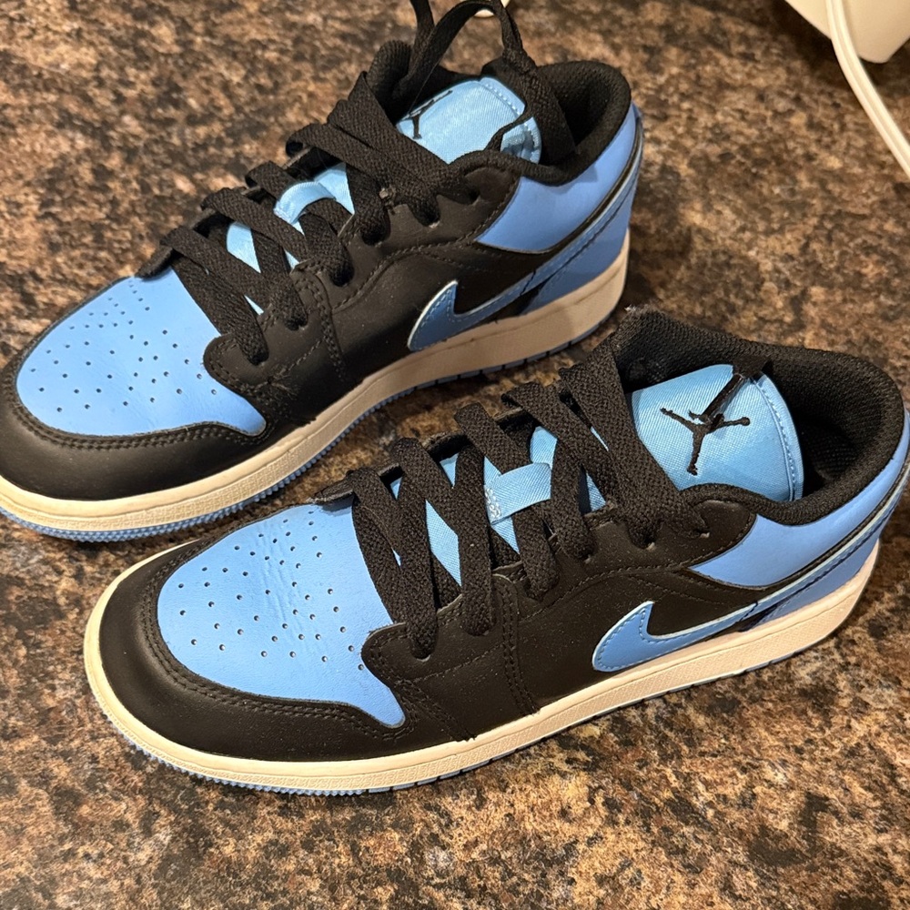 Jordan Kids Black and Light Blue Sneakers